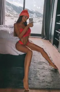 Amsterdam escort AnnaMaria capturing a selfie with girlfriend experience vibe