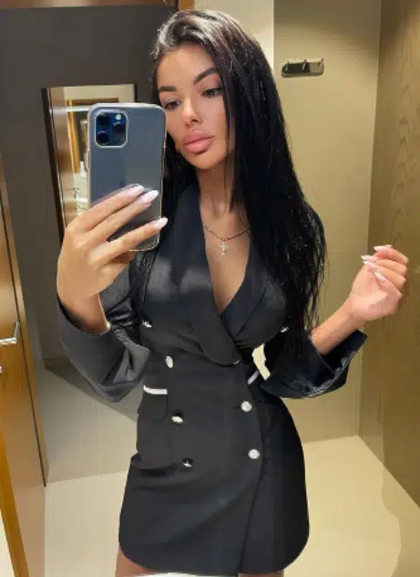 Valerya offers an erotic and sensual body-to-body massage escort experience in Amsterdam