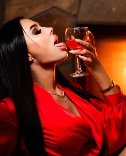 Sucking girl Amsterdam Escort Hotel Valerya Sucking girl Amsterdam Escort Hotel Valerya