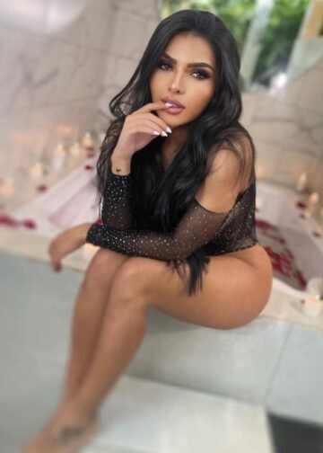 Amsterdam's Aphrodite: Adrianna in Natural Light