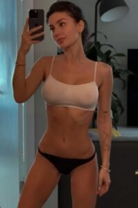 Ailena couple escort