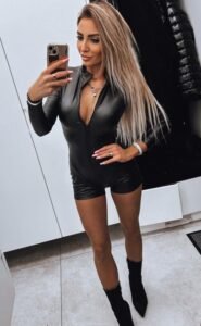 Dana – Sensual Striptease Escort in Amsterdam