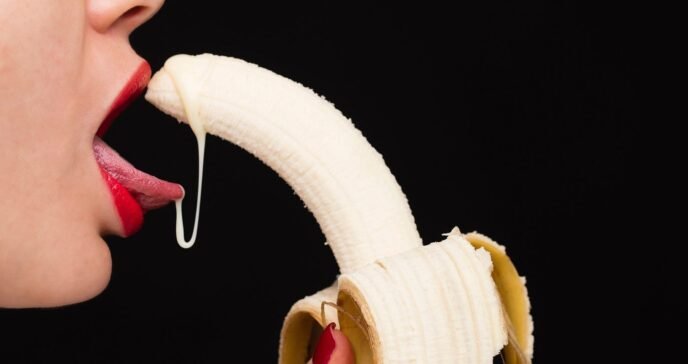 Discreet Amsterdam escort offering OWO service